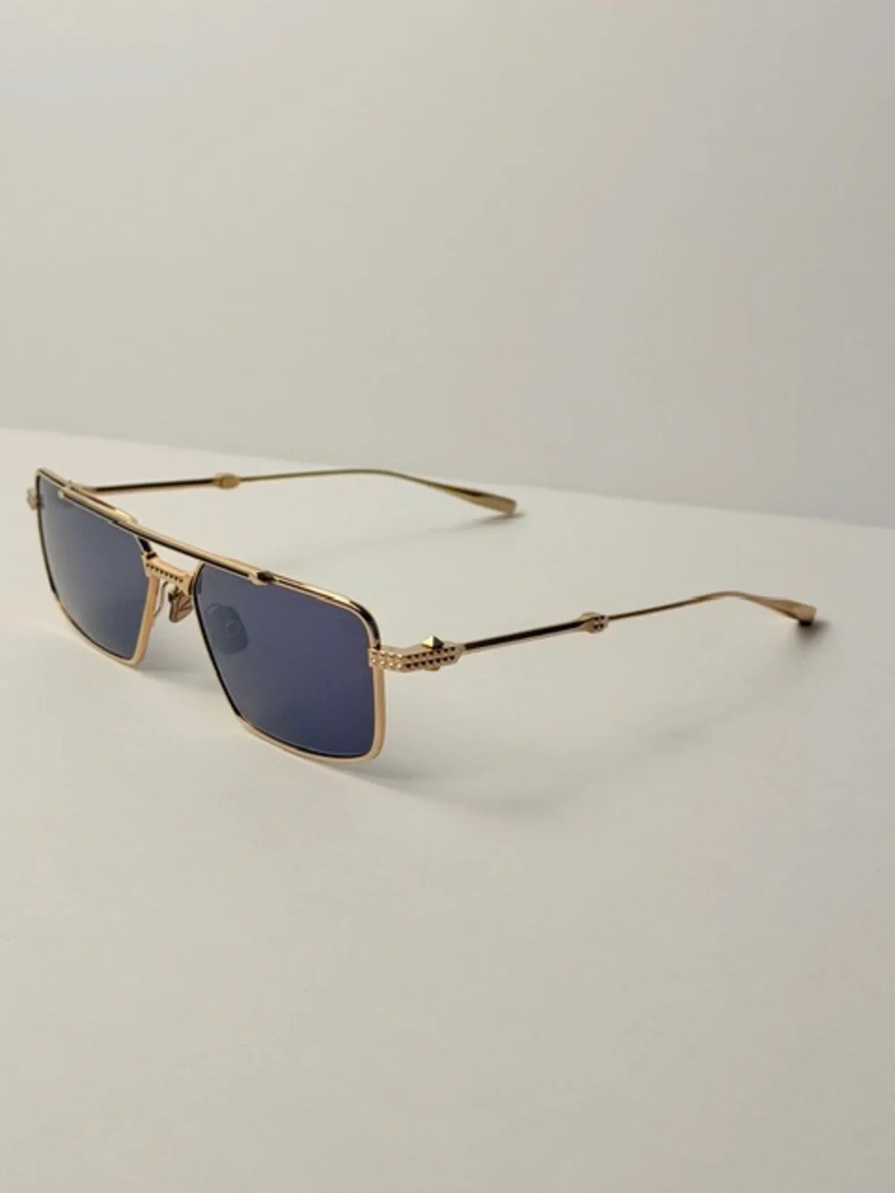 Valentino V-SEI VLS-111A-58 Gold Titanium Sunglasses New Authenticity